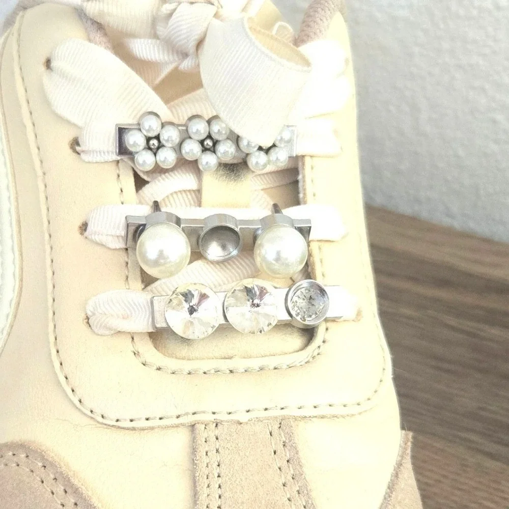 Girls Cream‎ Pearl and Rhinestone Embellished Ribbon Lace Sneakers Size 2